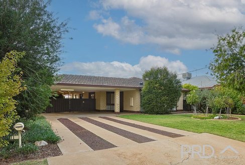 11 Kurrajong Street, RED CLIFFS