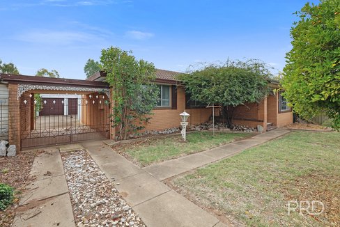 11 Kurrawan Street, TAMWORTH NSW 2340