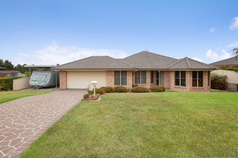 11 London Avenue, MORPETH NSW 2321