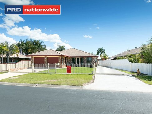 11 Mackay Drive, KAWUNGAN QLD 4655