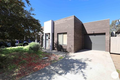 11 Maclurcan Street, FRANKLIN ACT 2913