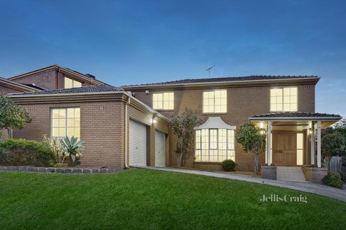 11 Madigan Drive Glen Waverley 3150