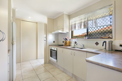 11 Mahogany Drive, Palm Beach QLD 4221