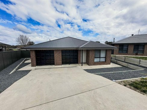 11 McEwan Court, TUMBARUMBA
