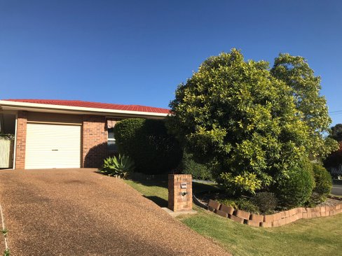 1/1 McGregor Close, TOORMINA NSW 2452