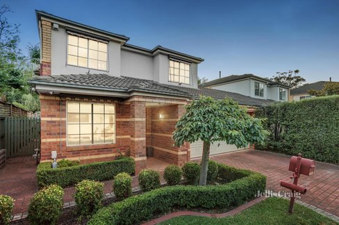 11 Melaleuca Way Box Hill South 3128