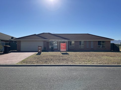 11 Morning View Close, QUIRINDI NSW 2343