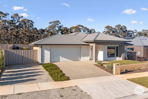 11 Normande Court ASCOT