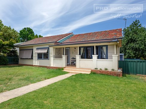 11 Plumpton Road, KOORINGAL NSW 2650