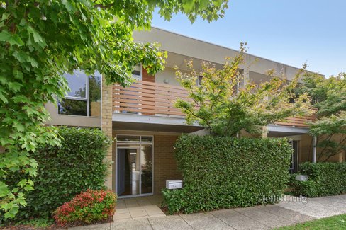 11 Pottage Circuit Macleod 3085
