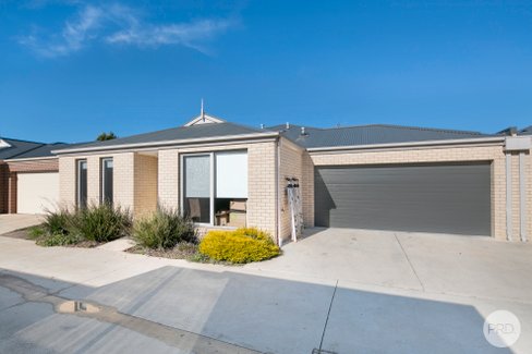 11 Pozieres Place, SEBASTOPOL VIC 3356