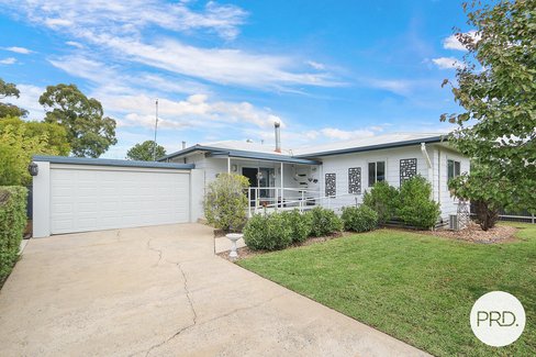 11 Princes Street, CULCAIRN NSW 2660