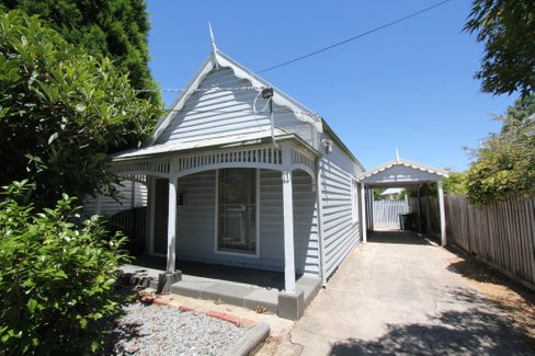 11 Princes Street North, BALLARAT EAST VIC 3350