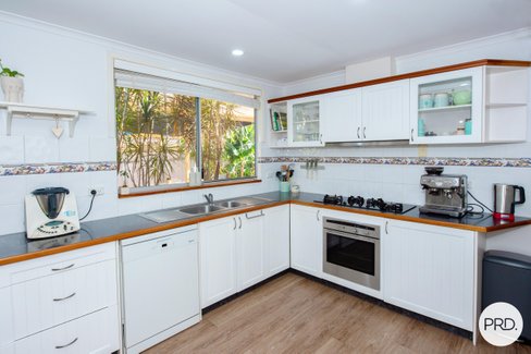 11 Prymn Court, PEGS CREEK WA 6714