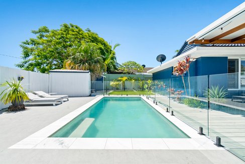 1/1 Red Bass Avenue, TWEED HEADS WEST NSW 2485