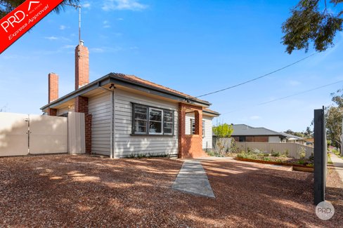 11 Reverie Street, LONG GULLY VIC 3550