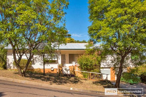 11 Rosedale Avenue, TAMWORTH NSW 2340
