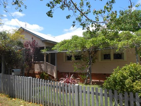 11 Russell Street, TAMWORTH NSW 2340