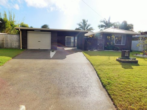 11 Sandpiper Drive, BURLEIGH HEADS QLD 4220