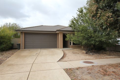 11 Sienna Street, ALFREDTON VIC 3350