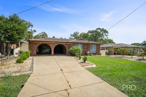 11 Swan Street, ASHMONT NSW 2650