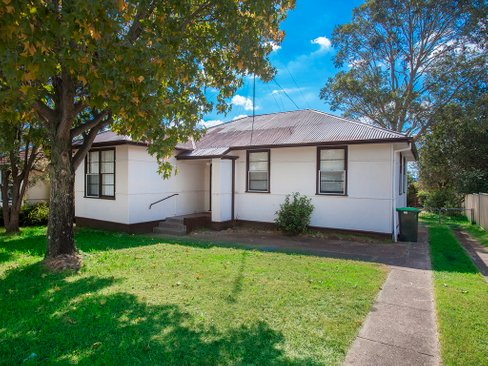 11 Third Avenue, RUTHERFORD NSW 2320