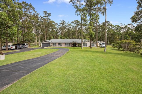 11 Thornbill Grove, THORNTON NSW 2322