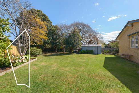 11 Toolang Court Mount Waverley 3149