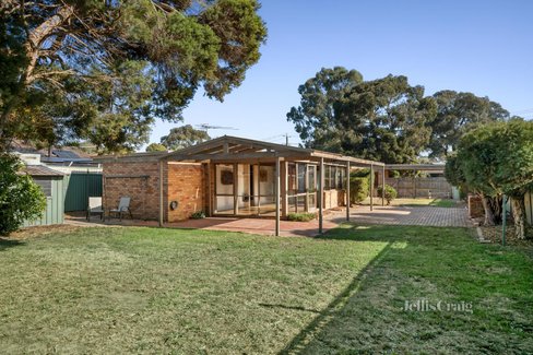 11 Toolimerin Avenue Bayswater North 3153