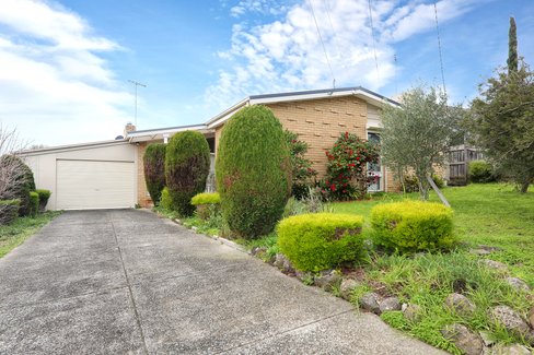 11 Tudor Road Doncaster 3108