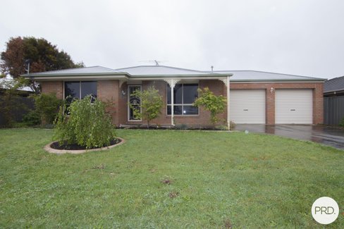 11 Ulswater Road, WENDOUREE VIC 3355