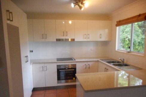 11 Wambiri Street, CANNONVALE QLD 4802