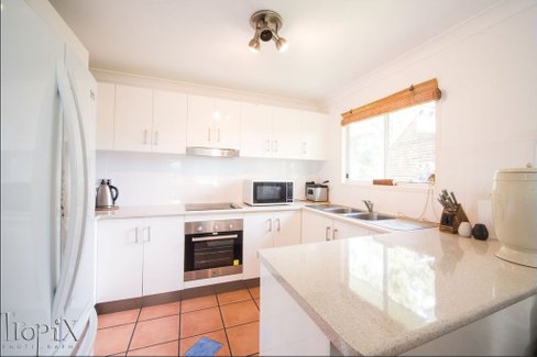 11 Wambiri Street, CANNONVALE QLD 4802