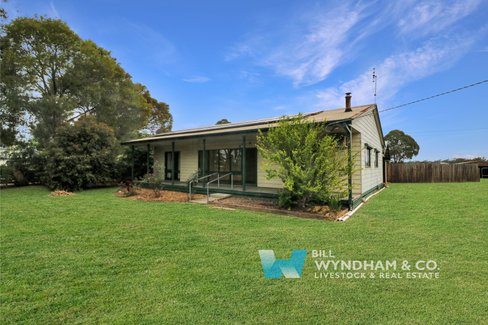 11 Warrens Road, Newmerella