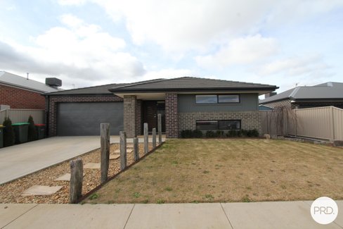 11 Wedge Tail Drive, WINTER VALLEY VIC 3358