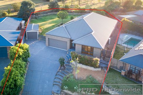 11 Weemala Close, ABERGLASSLYN NSW 2320
