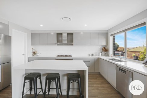 11 Willandra Place, KOONAWARRA NSW 2530