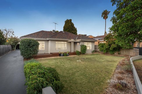 1 1 Wonga Court Bentleigh East 3165