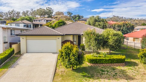 11 Woodside Road, TAMWORTH NSW 2340