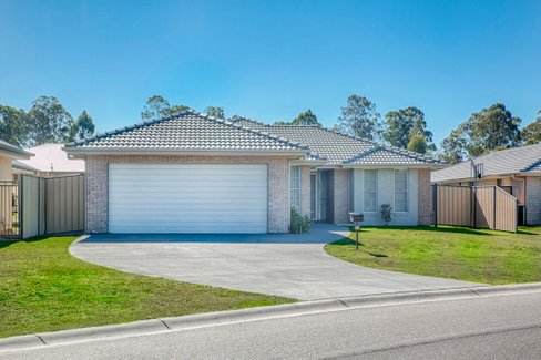 11 Zinfandel Circt, CESSNOCK NSW 2325