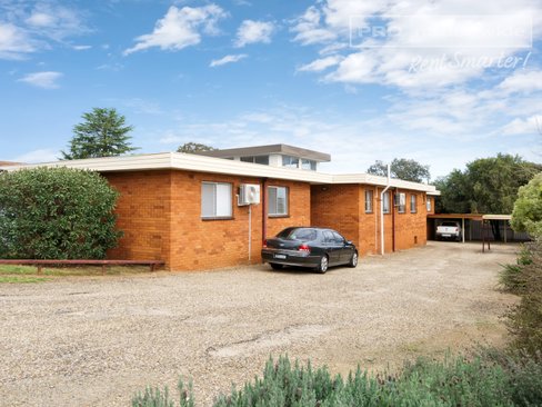 1/10 Joyes Place, TOLLAND NSW 2650