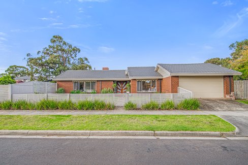 110 King Arthur Drive Glen Waverley 3150
