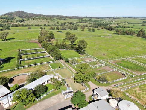 110 Knockfin Road, LUSKINTYRE NSW 2321
