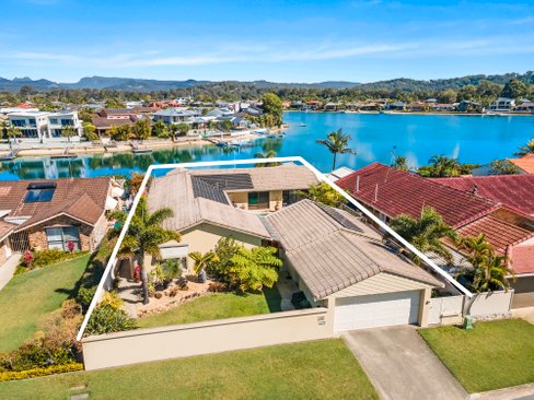 110 Melaleuca Drive, PALM BEACH QLD 4221