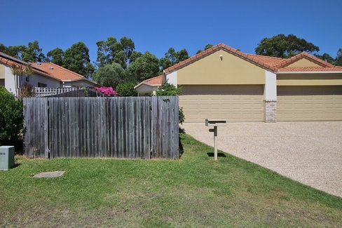 1/10 Pilar Court, MOLENDINAR QLD 4214