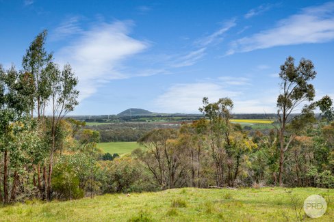 110 Sharrocks Road, MOUNT EGERTON VIC 3352