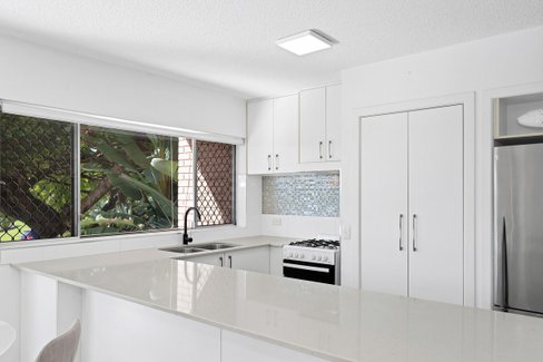 1/10 Stanley Street, BURLEIGH HEADS QLD 4220