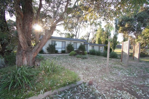 1102 Winter Street, BUNINYONG VIC 3357