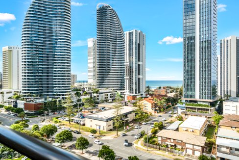 1103/2663 Gold Coast Highway, BROADBEACH QLD 4218