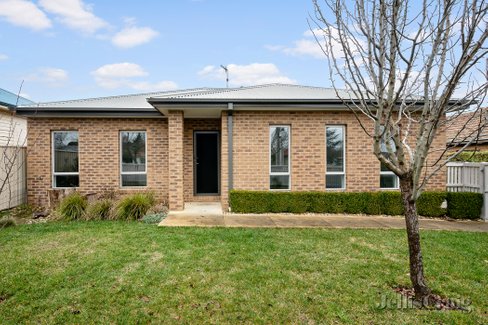 1104 Armstrong Street North  Ballarat North 3350